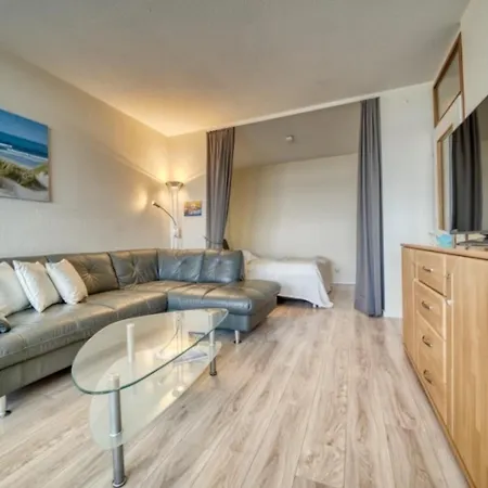 - Haus G, App 0g0702 *